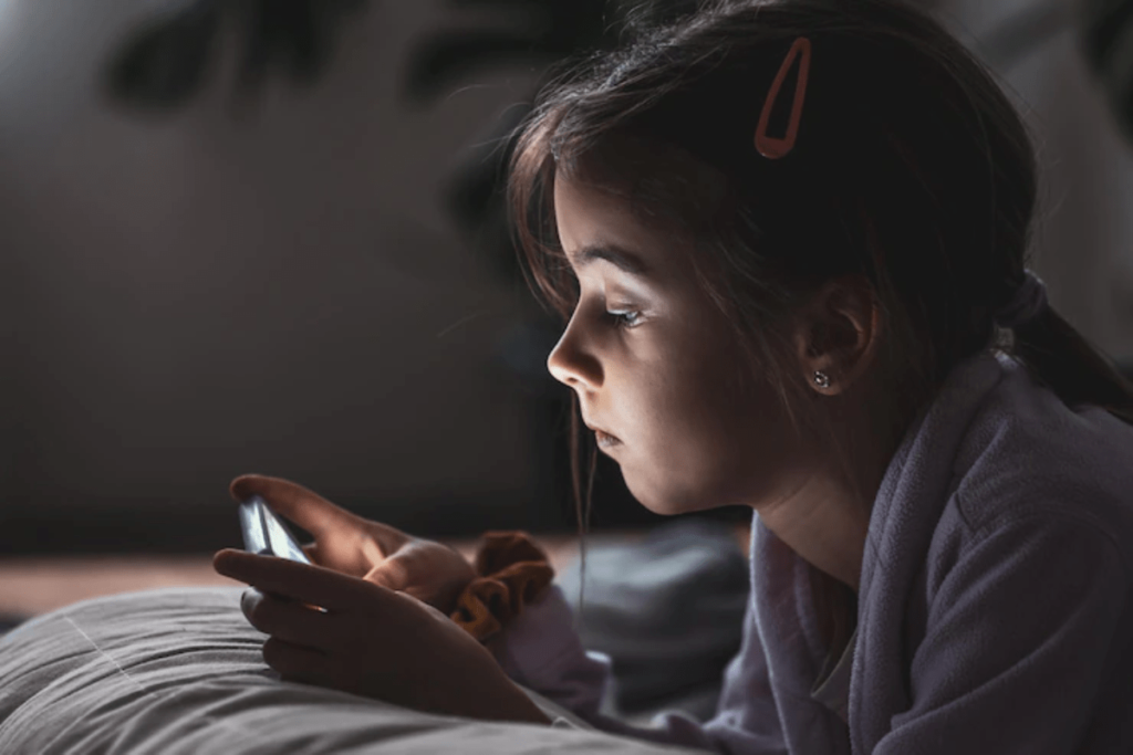 Dependenta de telefon la copii si adolescenti